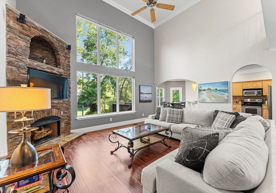 Spacious living room - everyone will feel a part of the party!