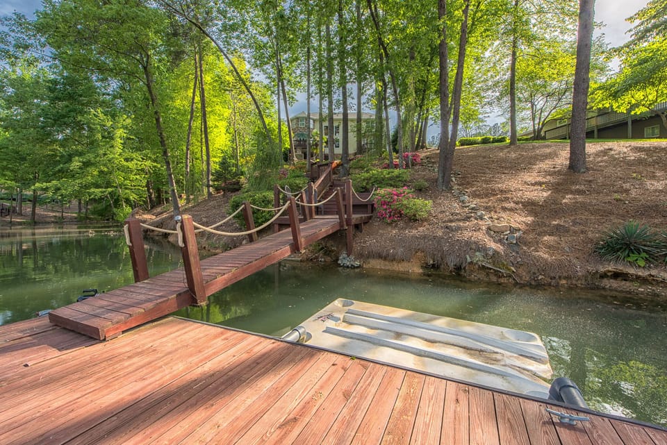 Plenty of dock space for boat rentals, swimming, lounging and fun!