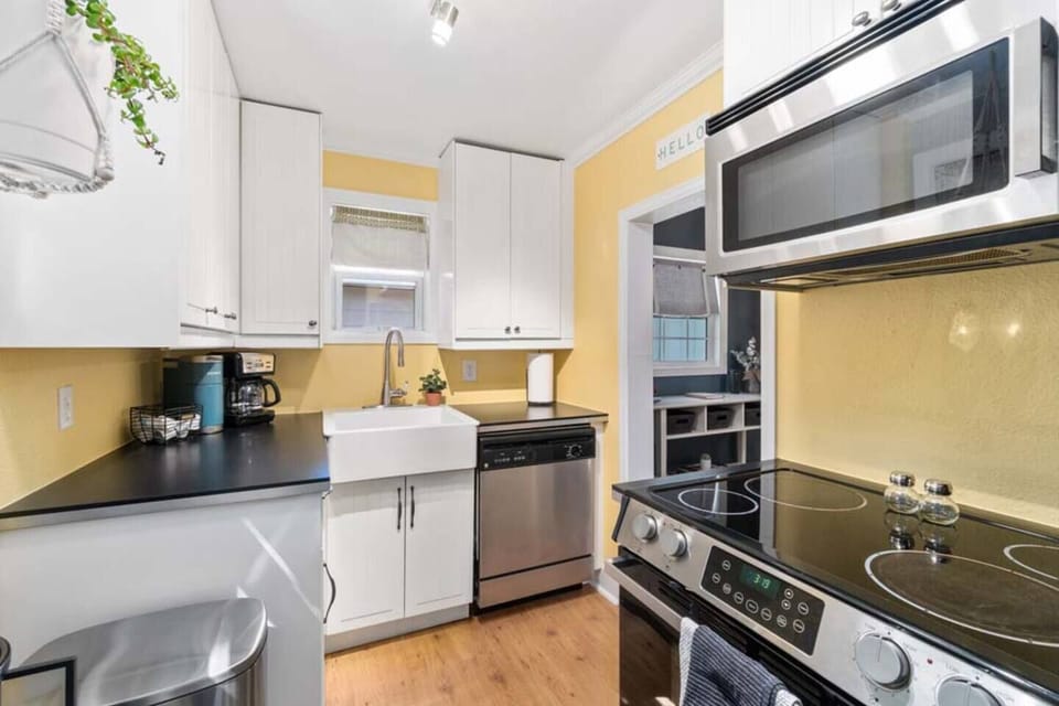 Bright and Functional Kitchen