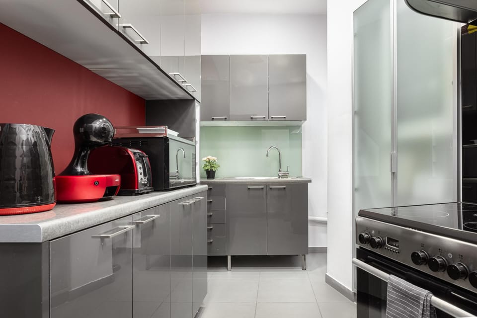 Full Kitchen