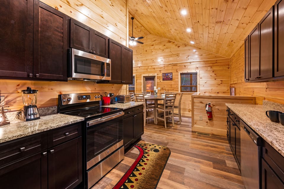 Fully equipped kitchen; cook/dinner/silver-ware provided