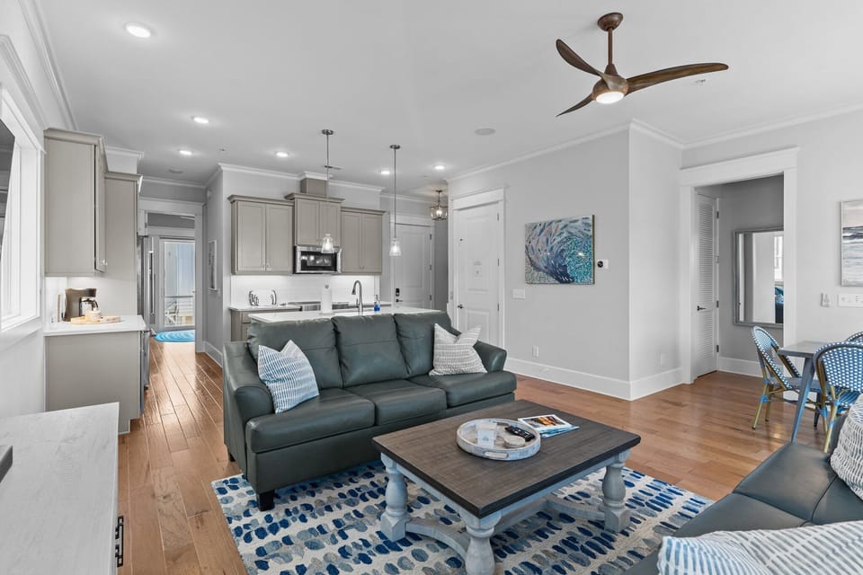 Living Room/Kitchen