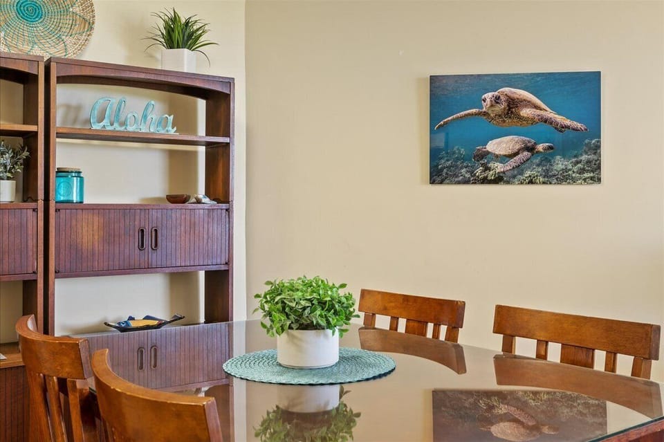 Bringing the ocean and aloha indoors