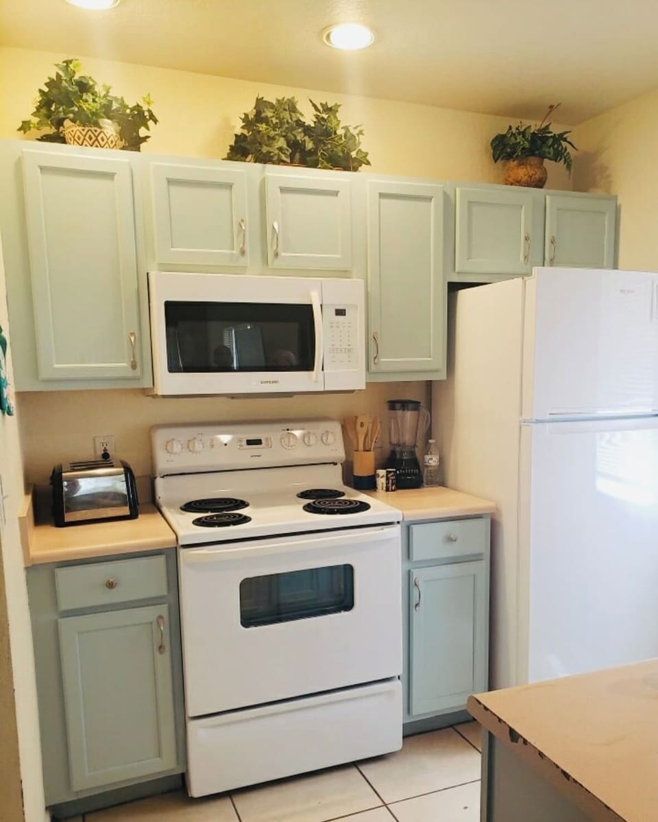 Newly refurbed kitchen cabinets