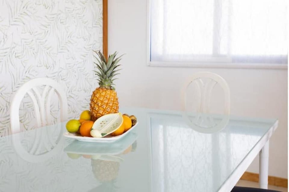 Dining Table for 6 guests