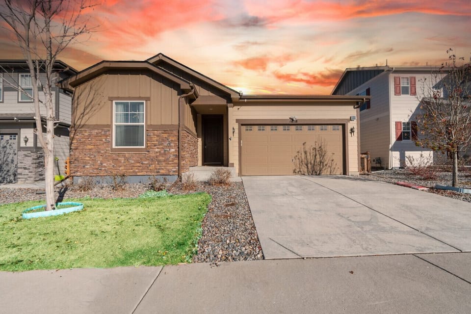 First impressions matter: Our elegant ranch-style exterior introduces you to the minimalist luxury waiting inside your perfect Colorado home-away-from-home