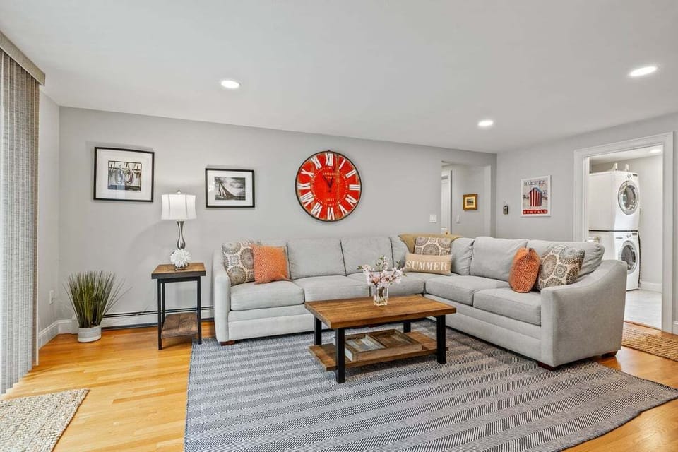 Large wrap around couch.