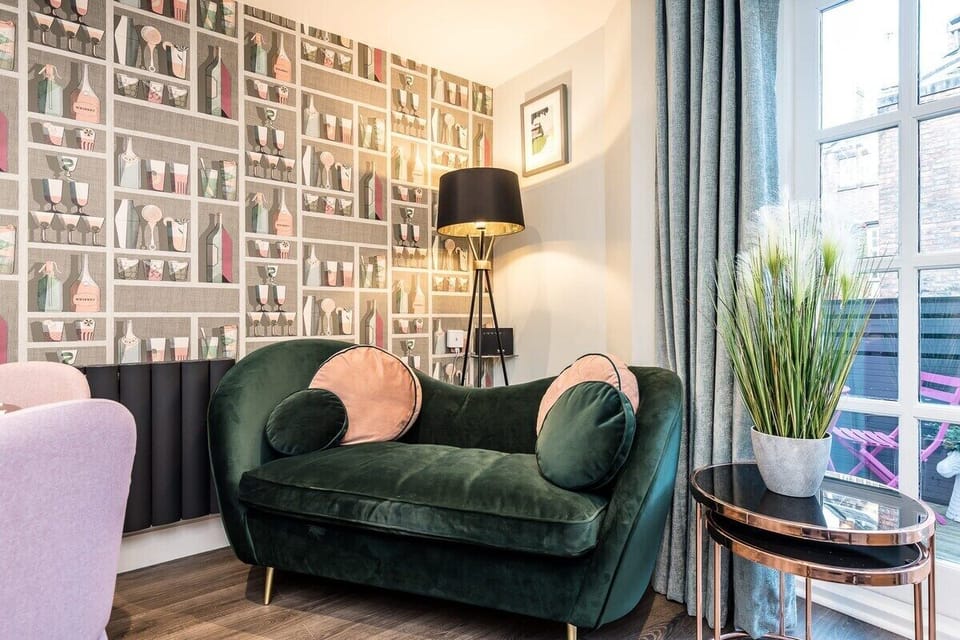 The Pilgrim Coach House, Liverpool - Host & Stay