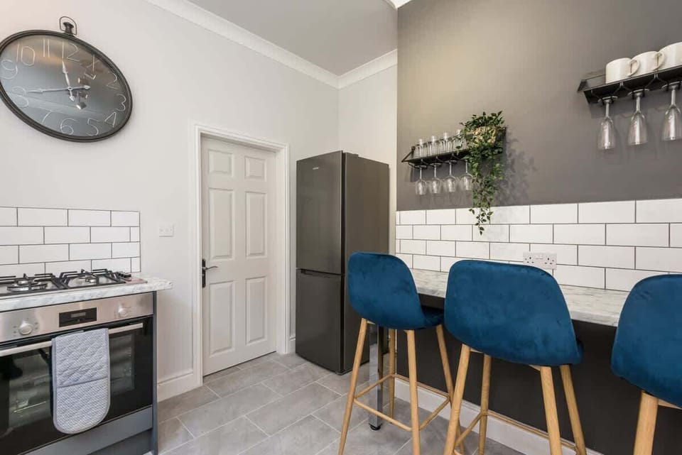 Seel St Townhouse Apt 1, Liverpool - Host & Stay