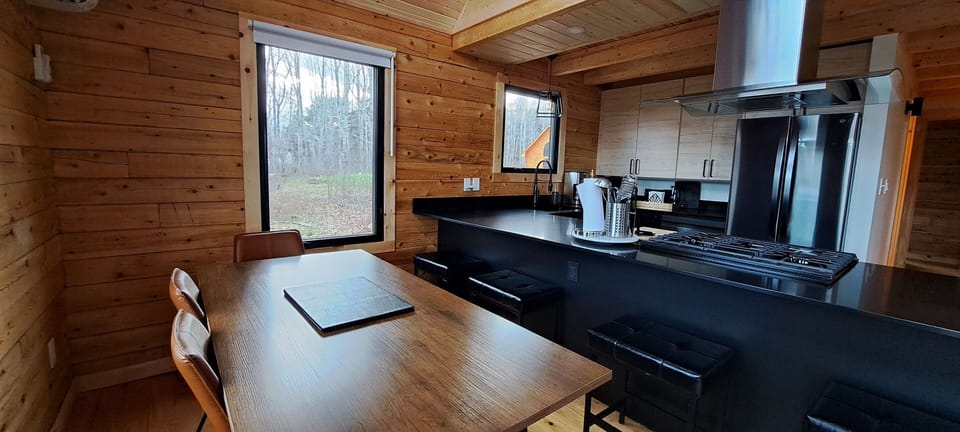 Kitchen & Dining Room