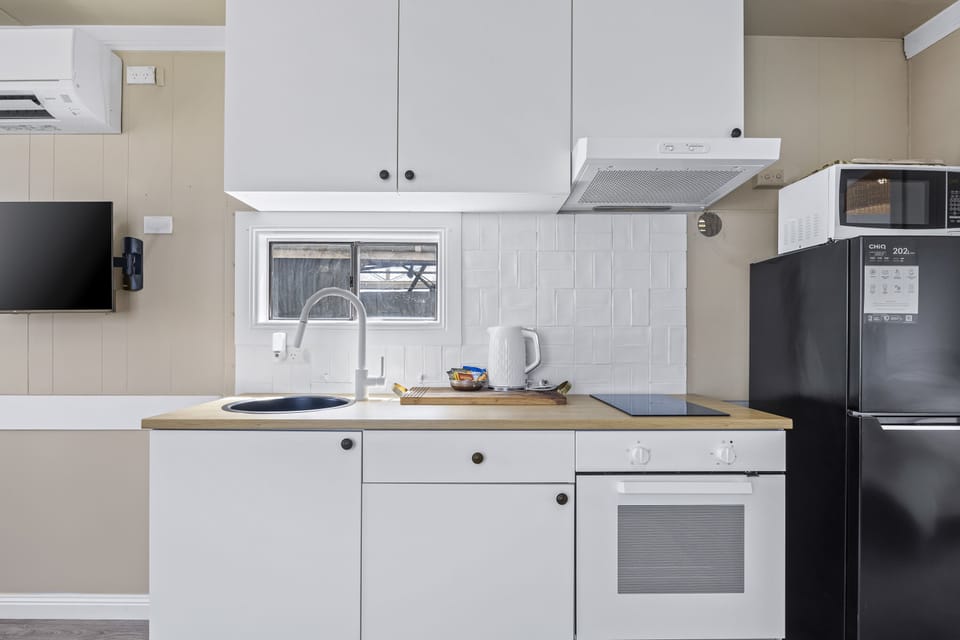 Kitchen includes oven, microwave, hotplate, fridge and all utensils.