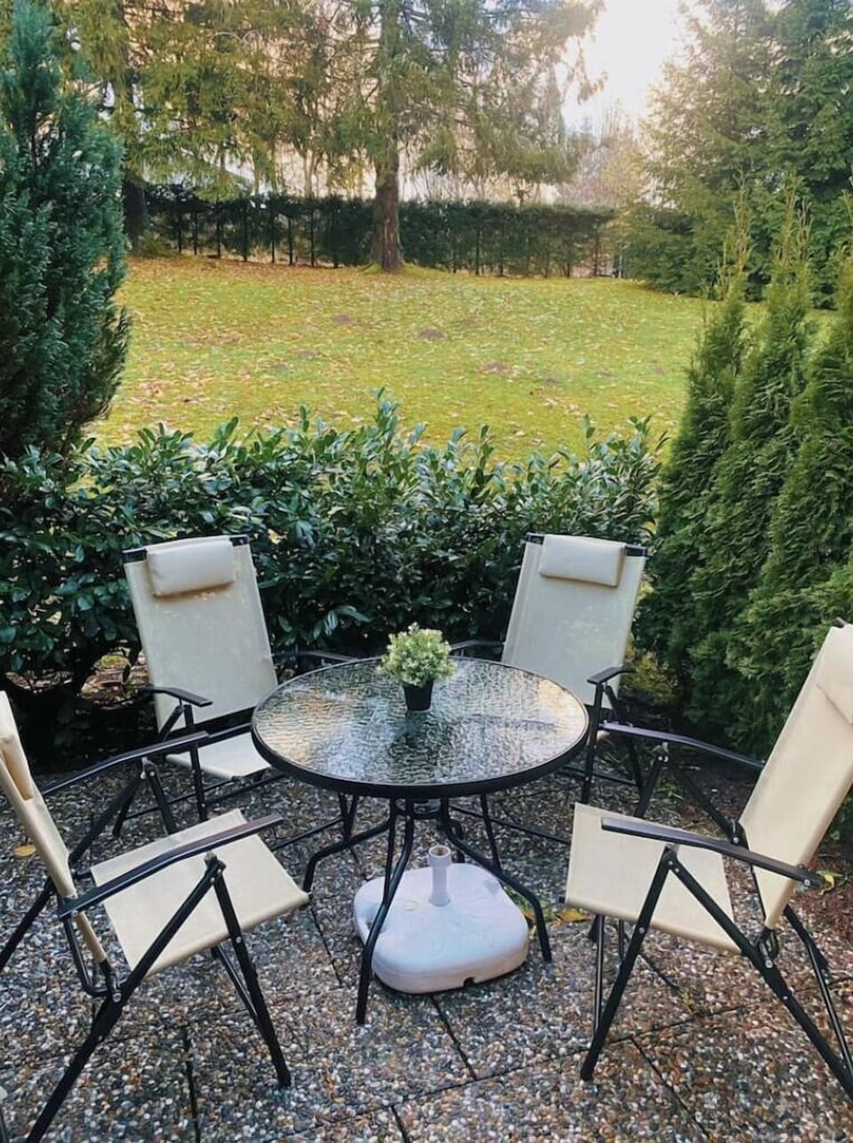 Outdoor dining