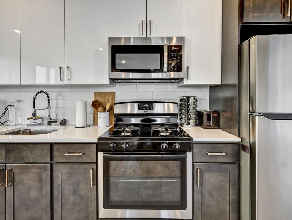 Kitchen Closer
