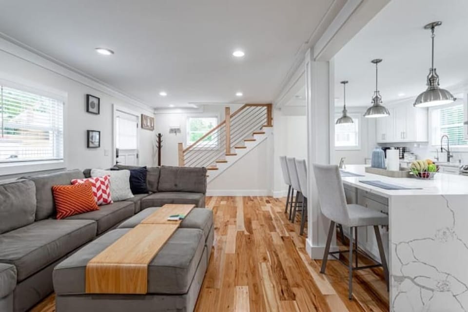 The kitchen and living space effortlessly blend together to make one large space