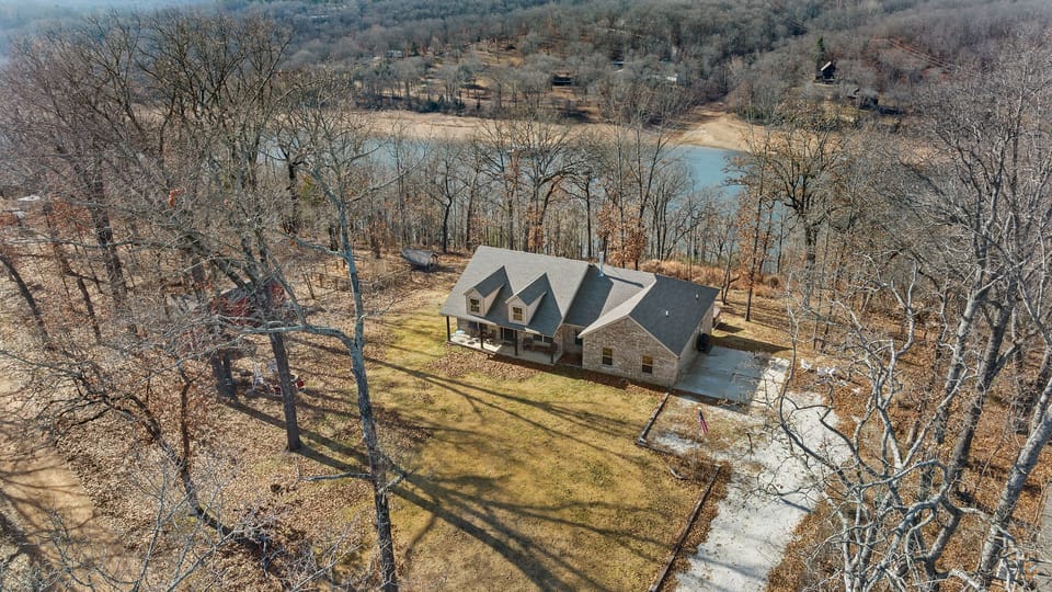 Large open front and back yard space for outdoor games and kids to run!