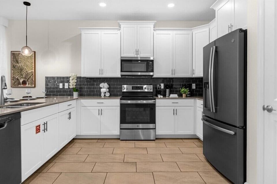 771PebbleBeachDr7