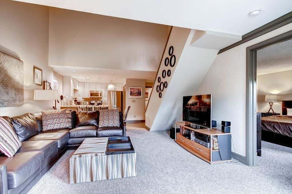 The Village at Breckenridge 4 Bedroom Ski-In & Ski-Out Condo