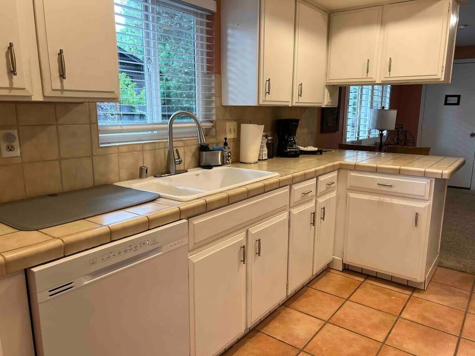 Fully equipped kitchen!