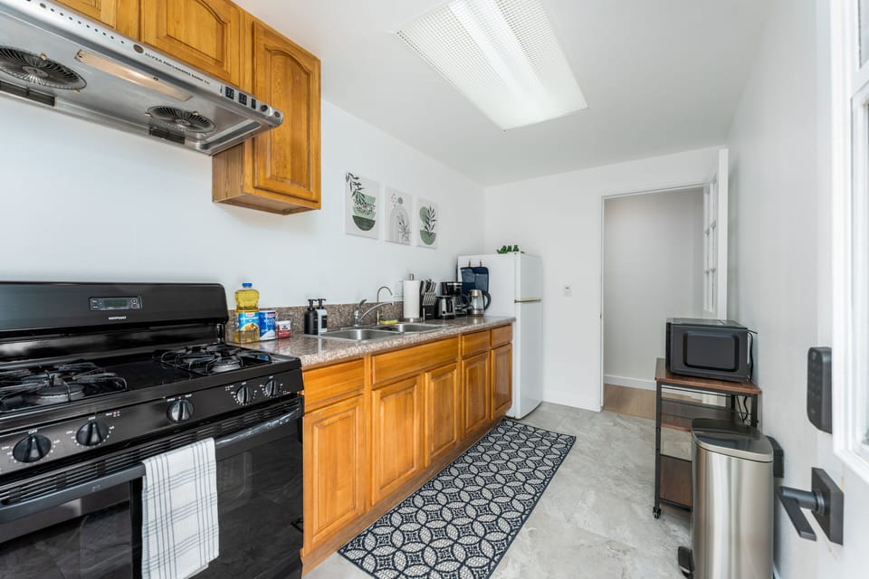 Full Kitchen