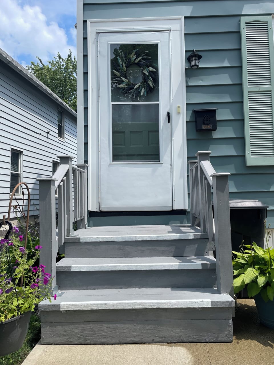 Three steps on the exterior.