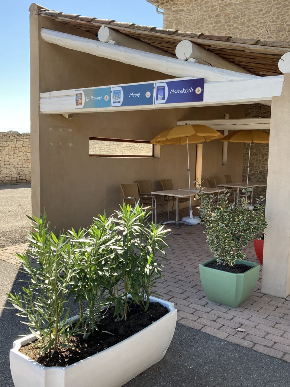 Outdoor dining