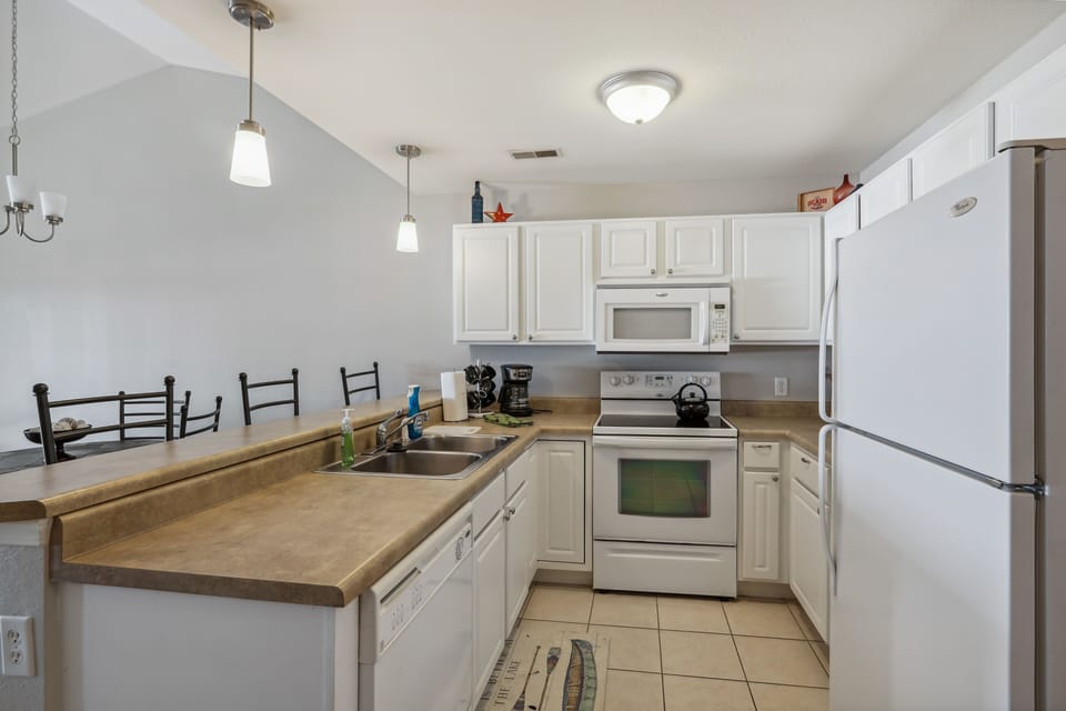 Kitchen | Blender | Drip Coffee Maker | Tea Kettle | Toaster
