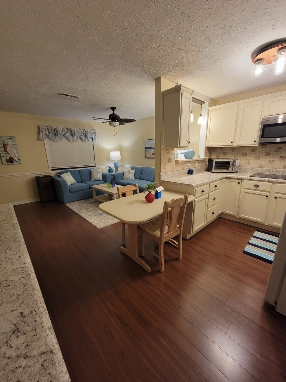 Kitchen& Living Room
