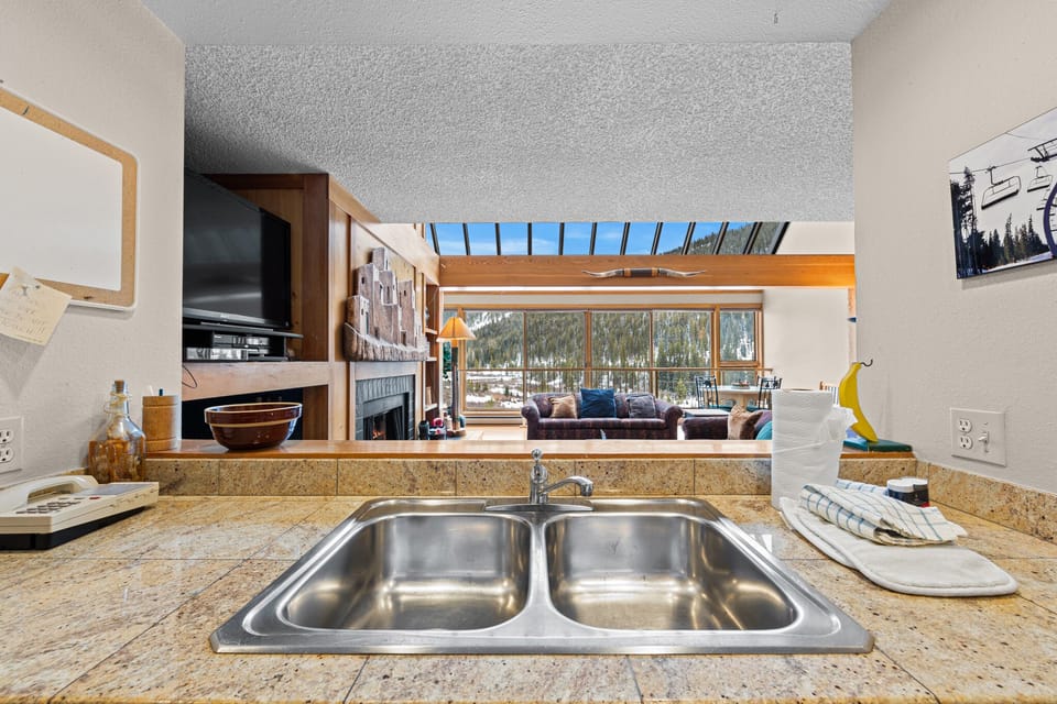 Kitchen area