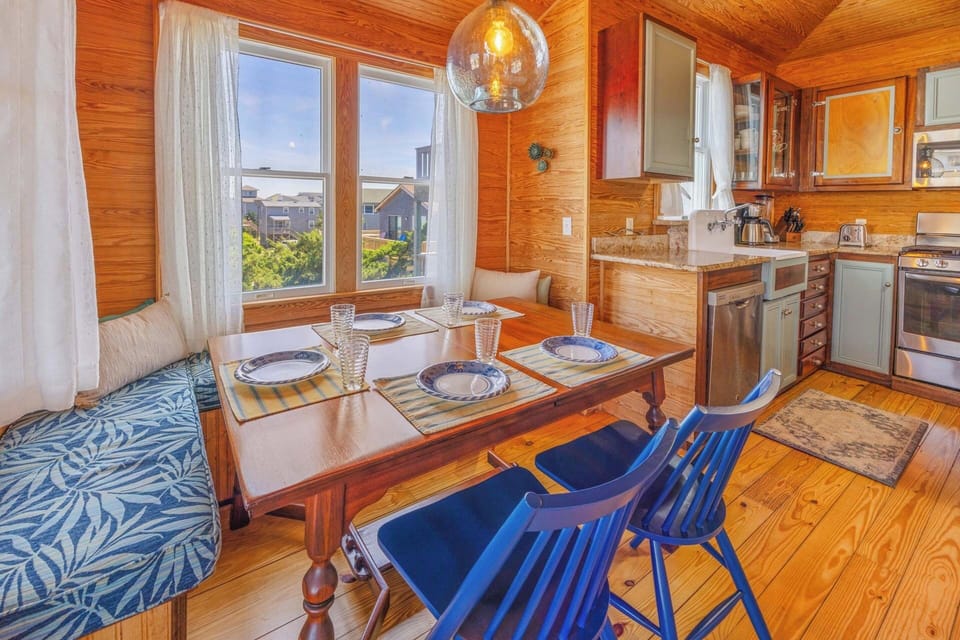 Surf or Sound Realty - 1077 - Sands of Tide - Dining Area -2