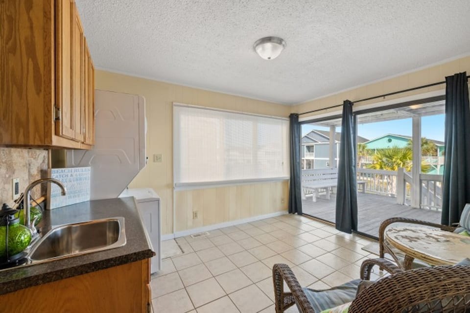 Never underestimate the convenience of a washer & dryer in your unit.