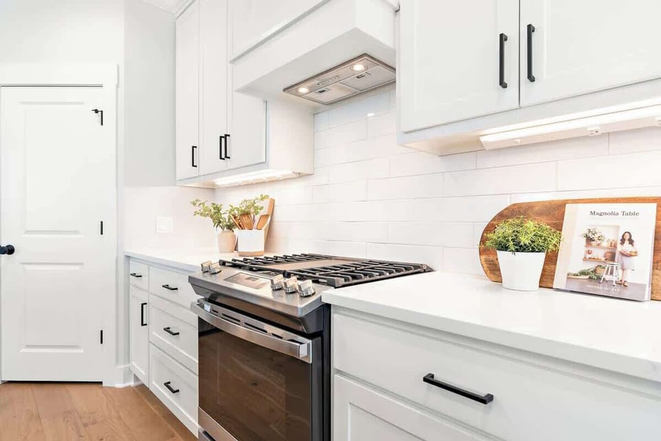 This house has a gas stove and under cabinet lighting if you would like to prepare a full family breakfast or dinner with good lighting. 