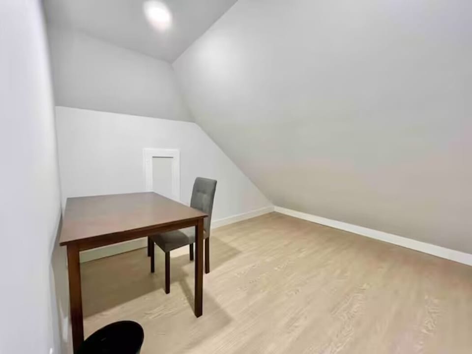 Upstairs Bonus 3rd room used as an office when you need to get work done.