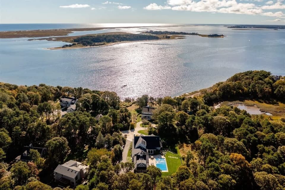 Walk to the beach from the property 