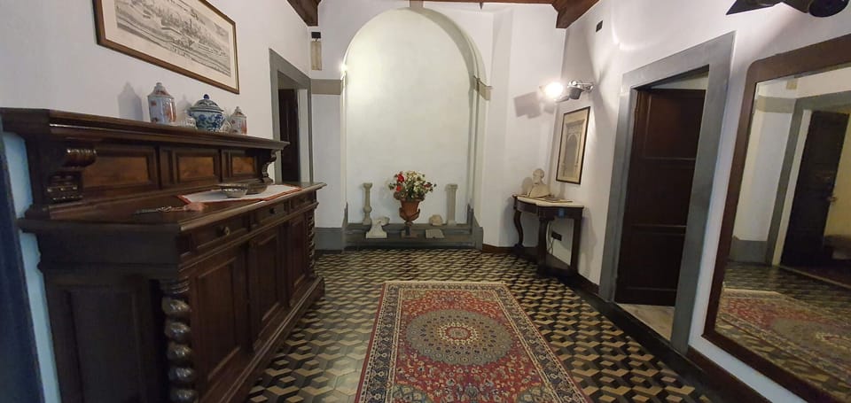 Picture Frame, Wood, Houseplant, Interior Design, Flooring, Floor, Plant, Building, Cabinetry, Drawer