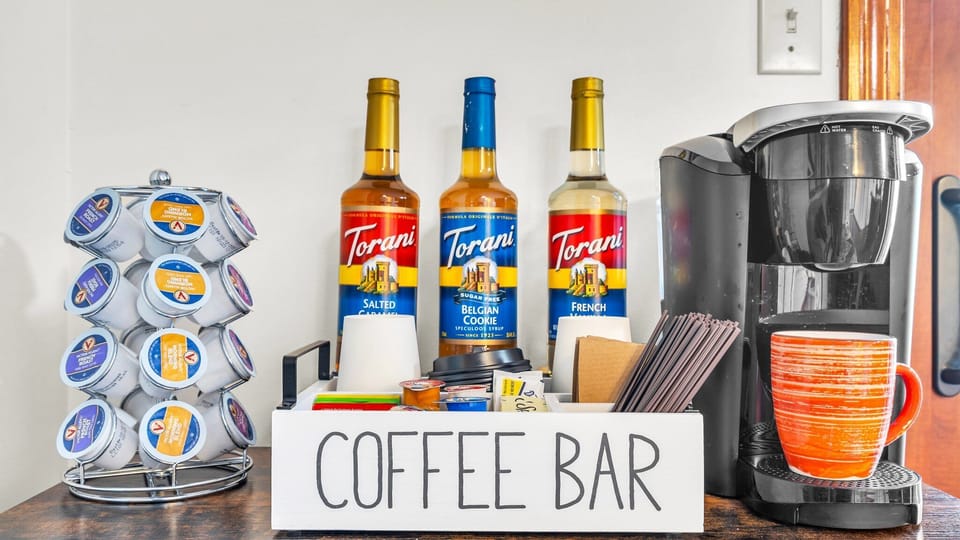 Full equipped coffee bar with all the essentials needed!