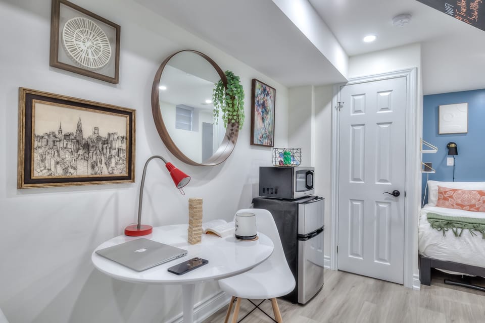 Basement 1511 Elmsley Rd 2 231011 115