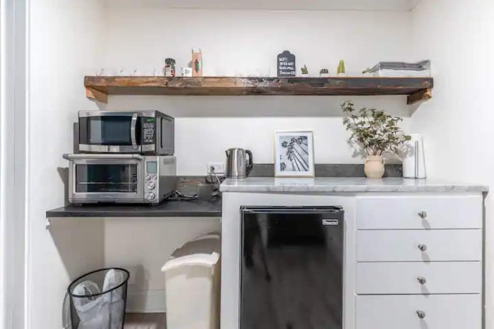kitchenette