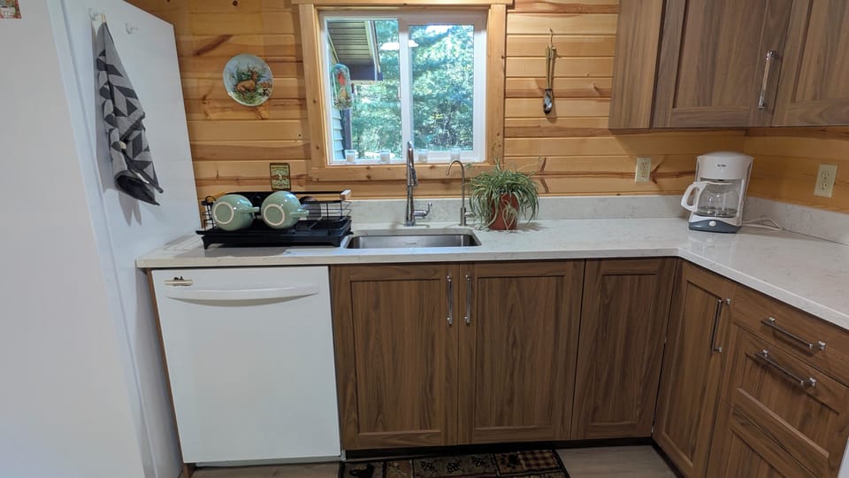 Kitchen with dishwasher