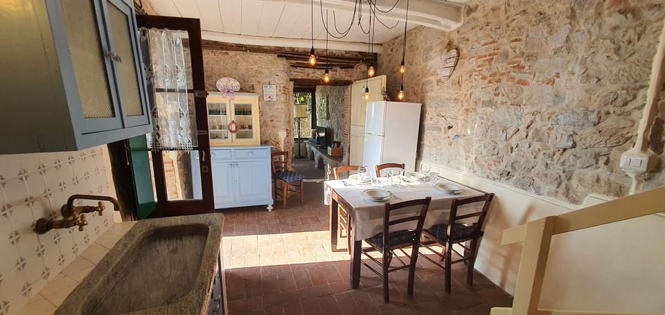 Furniture, Property, Table, Chair, Wood, Interior Design, Floor, Picture Frame, Flooring, Real Estate