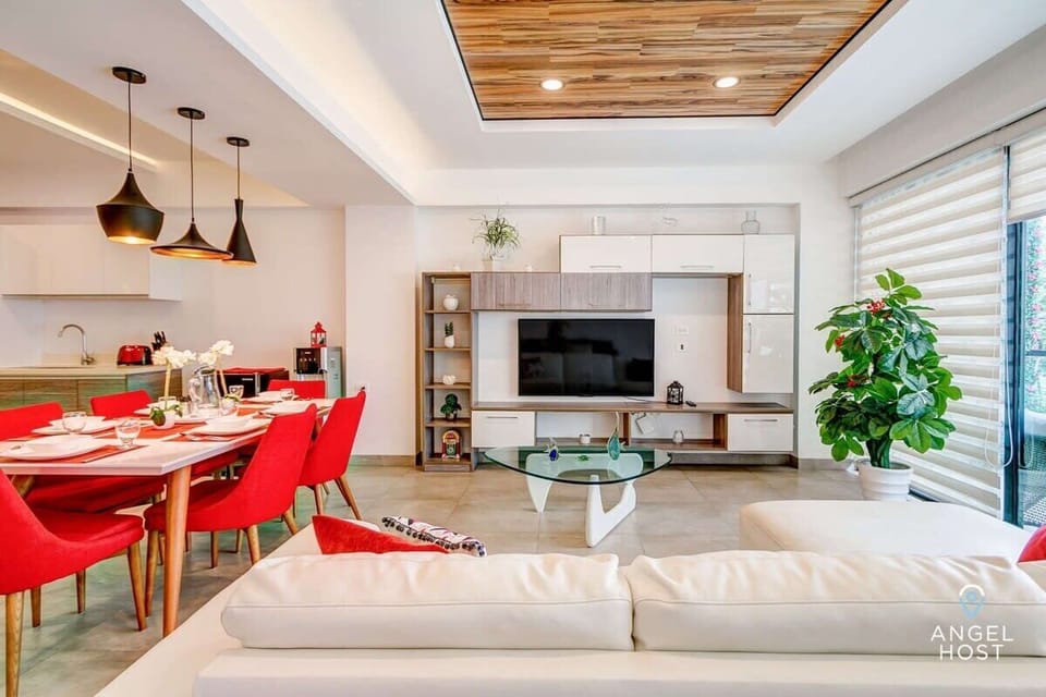 Here's where you'll come together to relax during downtime moments from sightseeing & beach-going!!