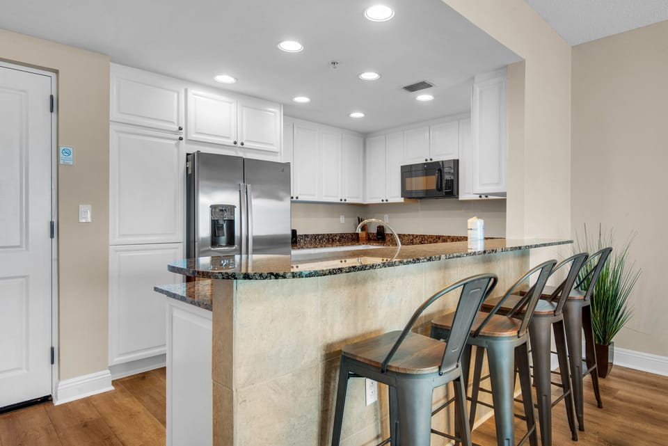 Eat-in bar seating
