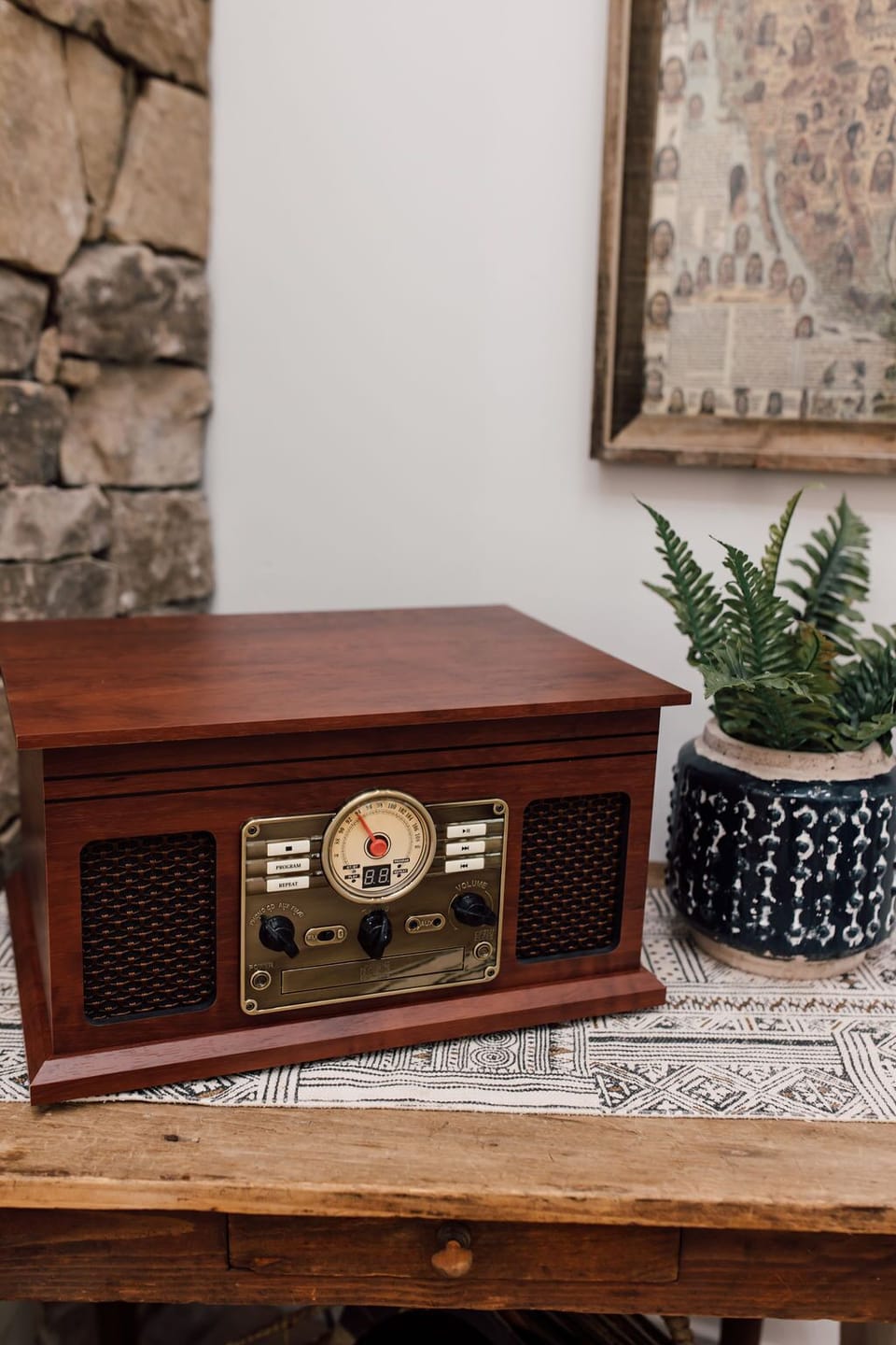 Record player with hundreds of records! 