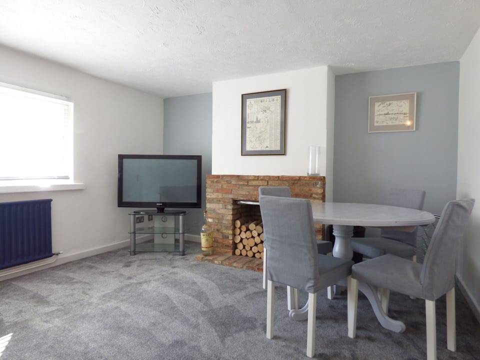 Living Room / Lounge