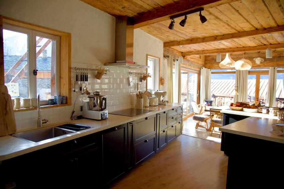 Open and equipped kitchen