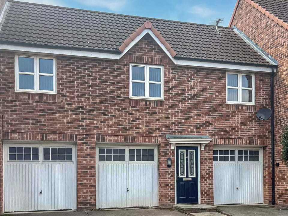 Exterior | The Gainsborough Mews, Gainsborough