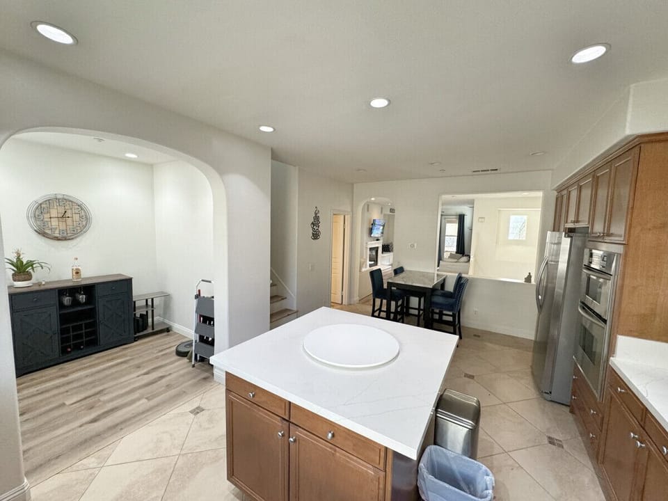 Fully stocked kitchen.