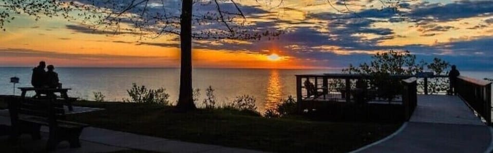 Lakefront lodge, Willowick, Ohio
