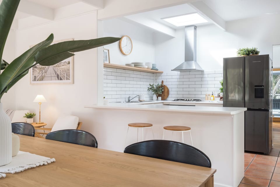 Preapre your favourite meals with ease in the entertainers kitchen.  