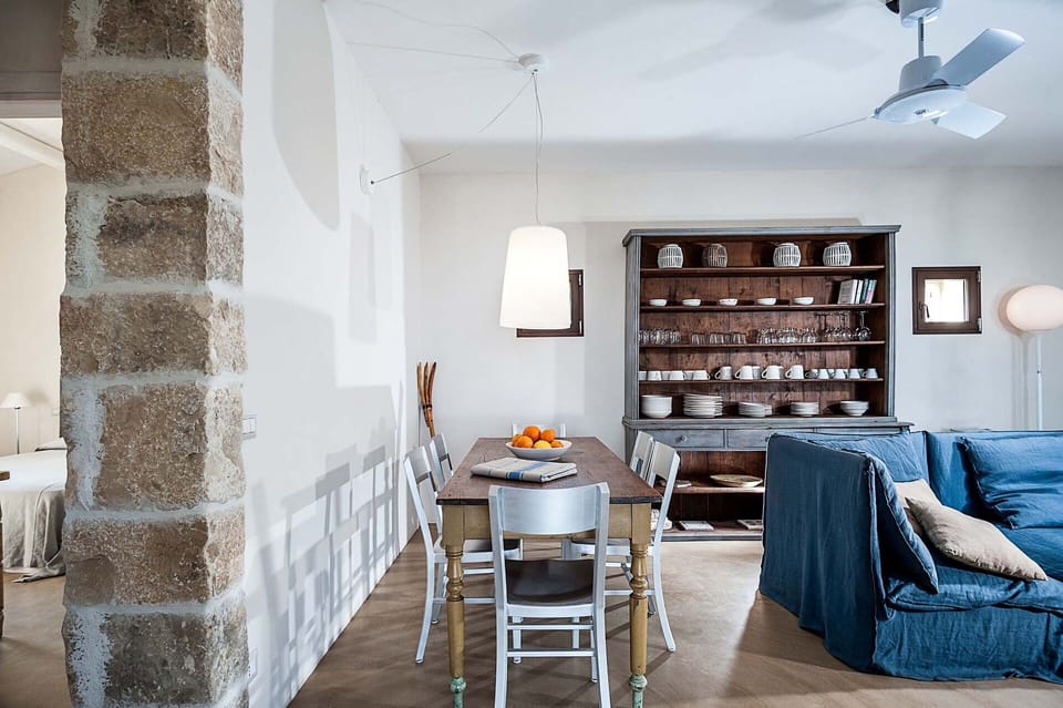 Autumn, Dining Room, Living Room, Spring, Summer