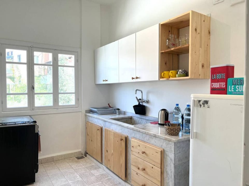 wooden kitchen, equipped with everything needed for your stay!